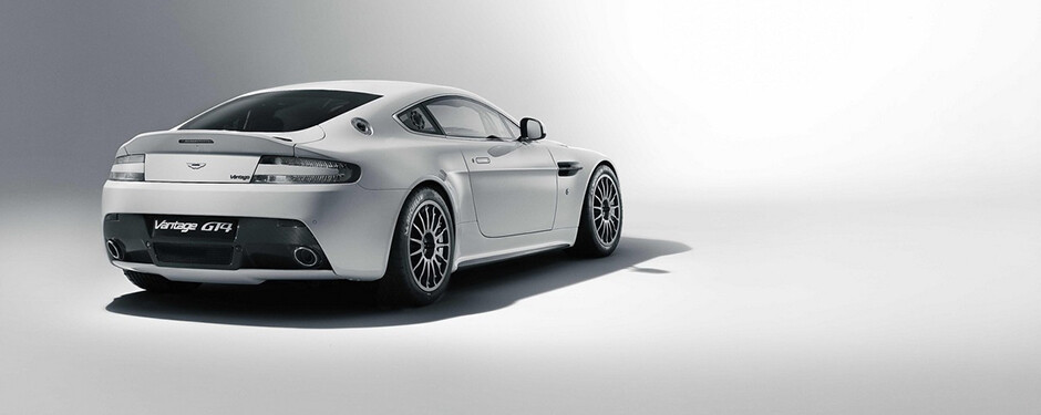 Aston Martin Wraps in Manchester