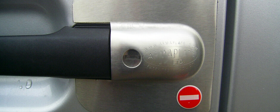 Vans Locks n Manchester